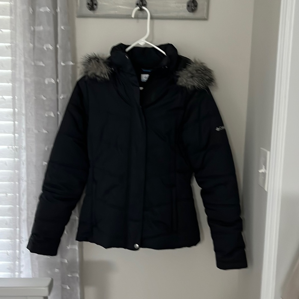 Columbia black warm winter jacket.  Like new condition, worn just a few times